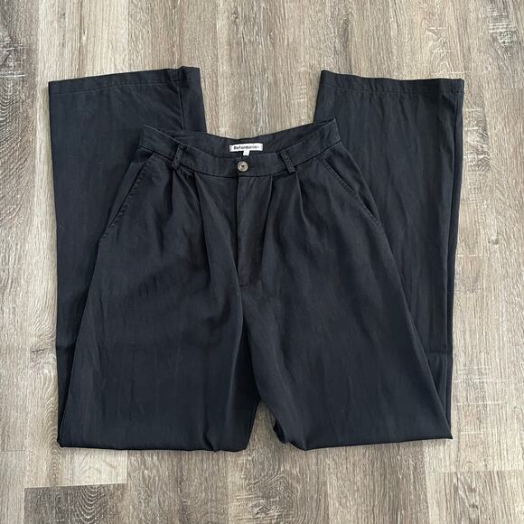 Reformation Mason Wide Leg Pleated Chino Pant in Black - Size: 4 - Picture 3 of 10